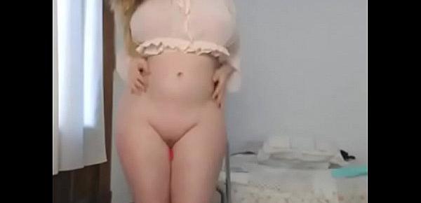  sexy cuvy woman